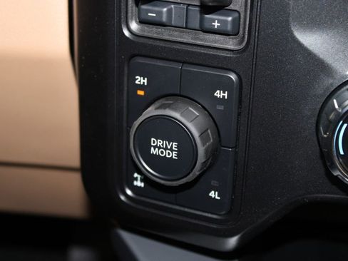 New 2026 Ford F250 Lariat w/ Chrome Package image 48