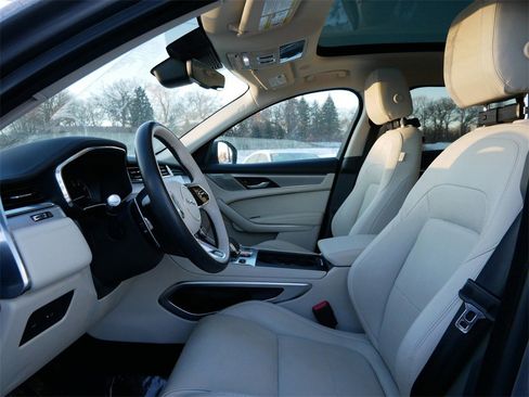 Used 2022 Jaguar F-PACE S image 8