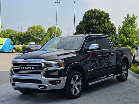 Used 2022 RAM 1500 Laramie AWD/4WD image 3