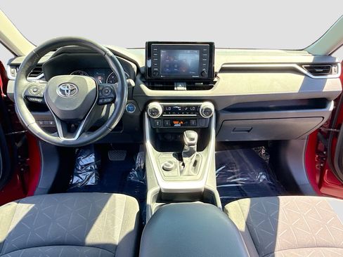 Used 2020 Toyota RAV4 XLE w/ Convenience Package AWD/4WD image 3