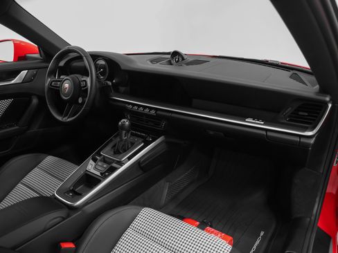 Certified 2024 Porsche 911 Carrera S RWD image 30
