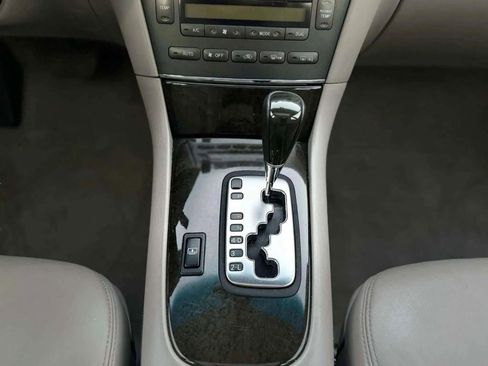 Used 2004 Lexus ES 330 image 13
