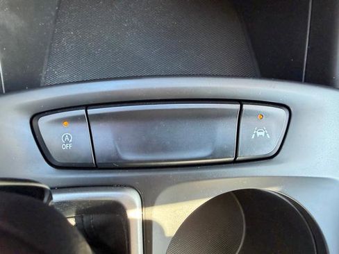 Used 2024 Chevrolet Trax LS w/ LS Convenience Package image 18