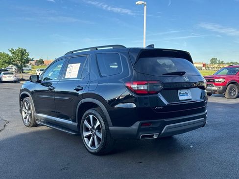 Certified 2025 Honda Pilot Elite image 5