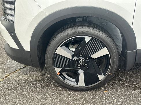 New 2026 Nissan Kicks SR w/ SR Premium Package image 11