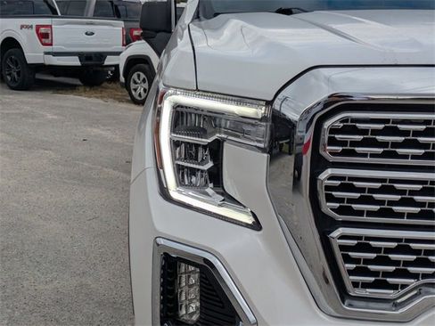 Used 2022 GMC Sierra 1500 Denali w/ Denali Premium Package image 9