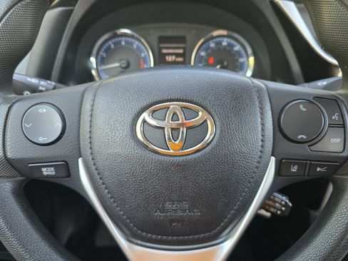 Used 2019 Toyota Corolla LE FWD image 23