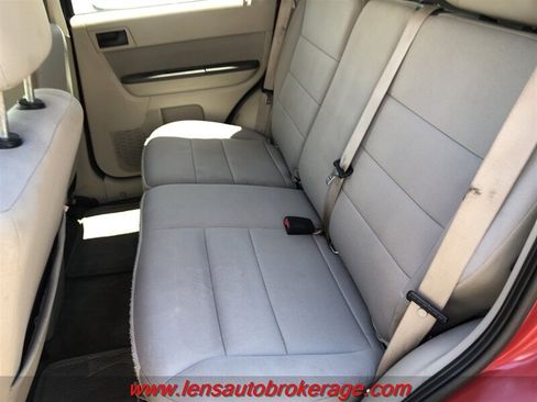 Used 2011 Ford Escape XLT AWD/4WD image 14