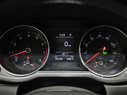 Used 2017 Volkswagen Passat 1.8T R-Line image 15