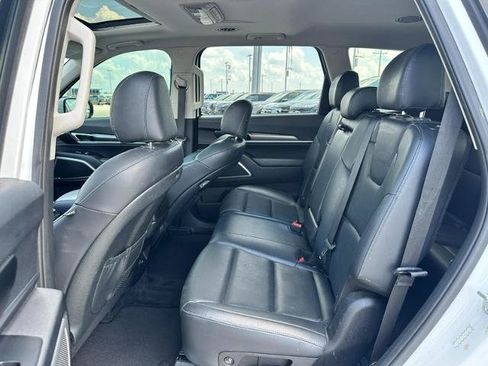 Used 2020 Kia Telluride S w/ S 8 Passenger Seating Package FWD image 10