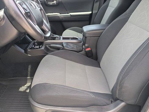 Used 2022 Toyota Tacoma TRD Sport w/ Technology Package RWD image 14