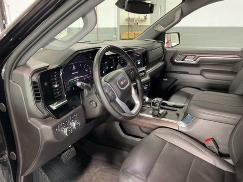 Used 2024 GMC Sierra 1500 SLT w/ SLT Premium Plus Package image 9