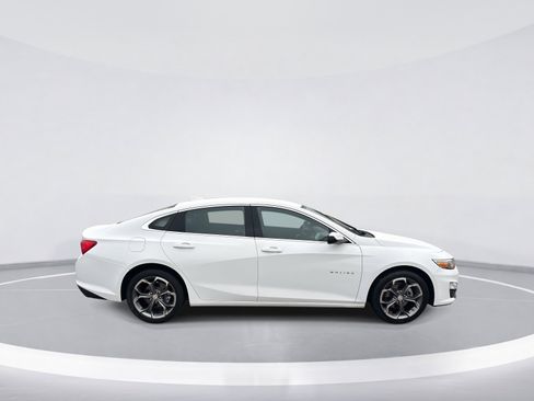 Used 2024 Chevrolet Malibu LT image 9