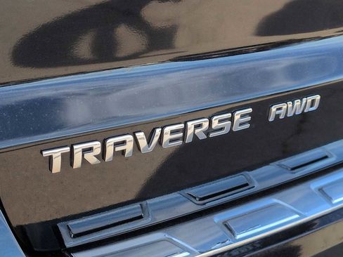 Used 2017 Chevrolet Traverse Premier image 13