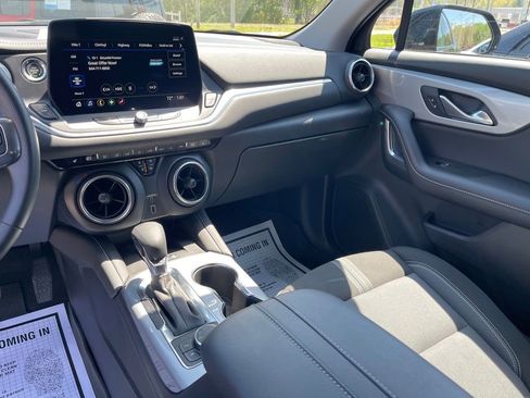 Used 2024 Chevrolet Blazer LT w/ Convenience Package FWD image 19