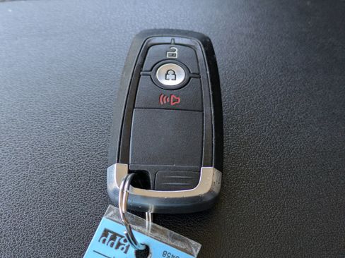 Used 2023 Ford Edge SEL image 33