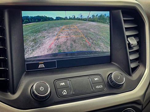 Certified 2023 GMC Acadia SLT w/ Preferred Package image 29