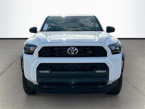Used 2025 Toyota 4Runner TRD Off-Road image 2