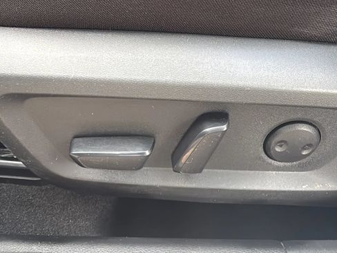 Used 2021 Nissan Rogue SV FWD image 42