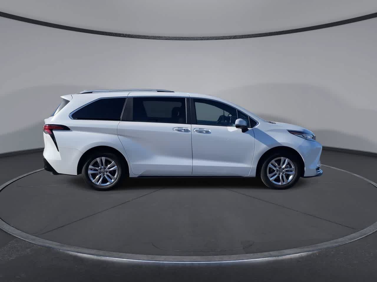 Certified 2024 Toyota Sienna Limited AWD/4WD image 2