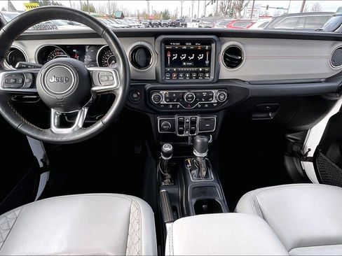 Certified 2022 Jeep Wrangler Unlimited Sahara image 15