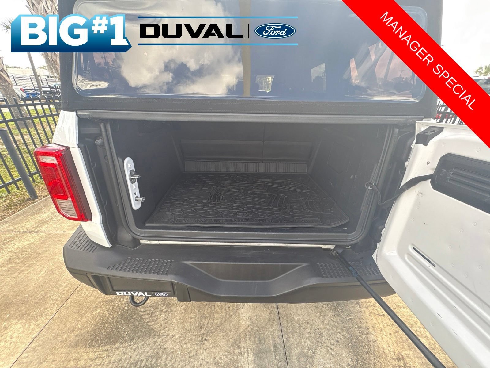 Used 2024 Ford Bronco Black Diamond AWD/4WD image 7