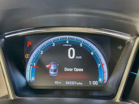 Used 2018 Honda Civic EX image 13