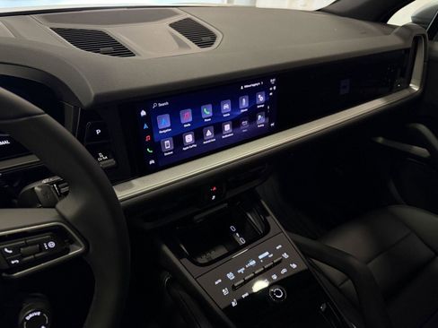 New 2026 Porsche Cayenne image 18