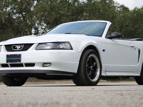Used 2000 Ford Mustang GT RWD image 2