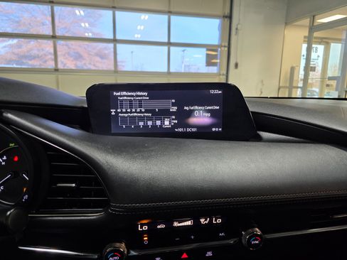 Used 2019 MAZDA MAZDA3 Sedan image 30