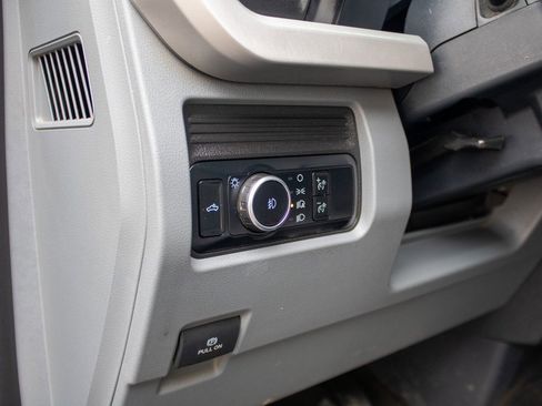 Used 2024 Ford F250 XLT image 7