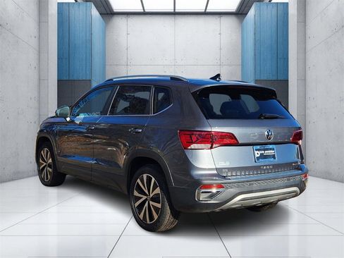 Used 2022 Volkswagen Taos SE image 29