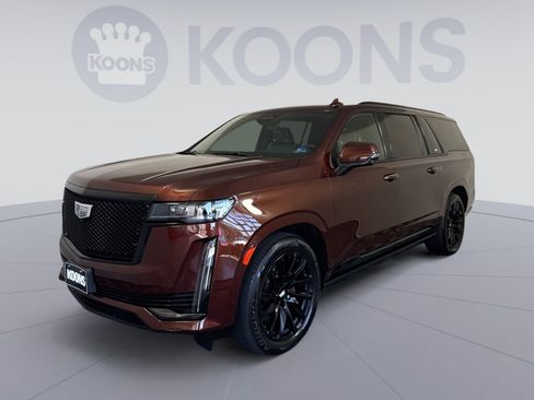 Used 2023 Cadillac Escalade ESV Sport w/ LPO, ONYX Package AWD/4WD image 1