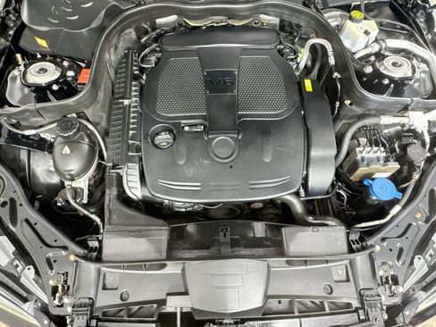 Used 2016 Mercedes-Benz E 350 4MATIC Sedan image 37