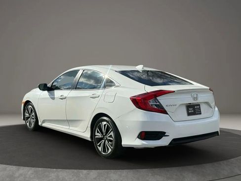 Used 2017 Honda Civic EX-T image 6