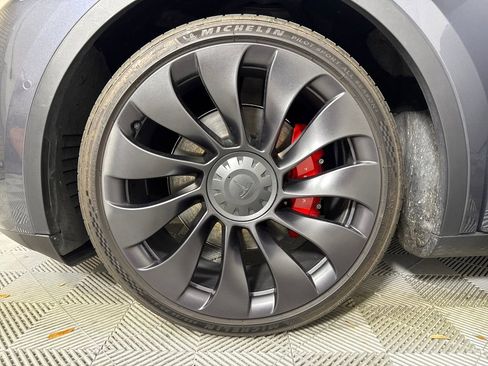 Used 2022 Tesla Model Y Performance image 21