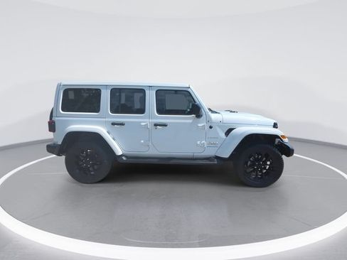 Used 2023 Jeep Wrangler Unlimited Sahara w/ Cold Weather Group AWD/4WD image 9