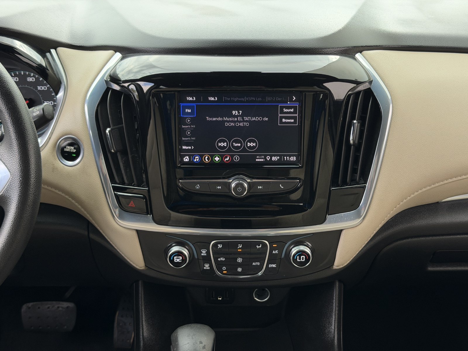 Used 2022 Chevrolet Traverse LS FWD image 17