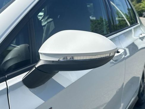 New 2026 Volkswagen GTI SE FWD image 10