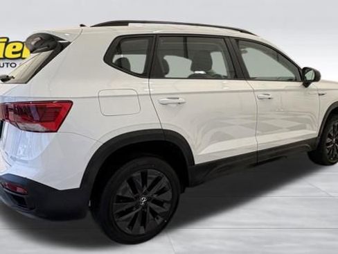 Used 2023 Volkswagen Taos S FWD image 5