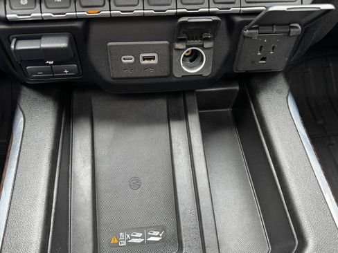 Used 2021 GMC Sierra 2500 Denali w/ Denali Ultimate Package AWD/4WD image 21