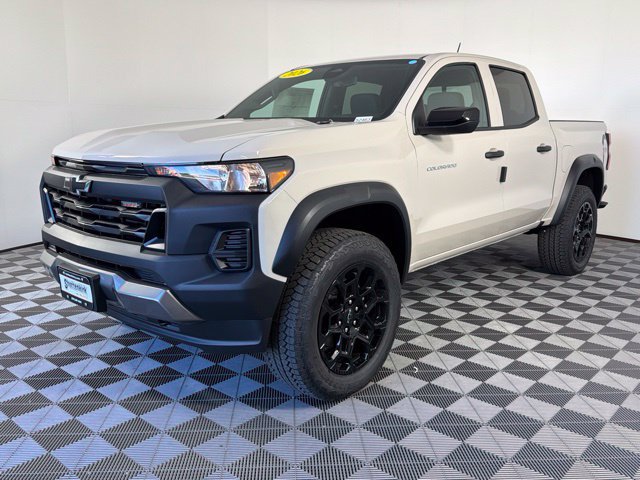 New 2026 Chevrolet Colorado Trail Boss AWD/4WD image 2