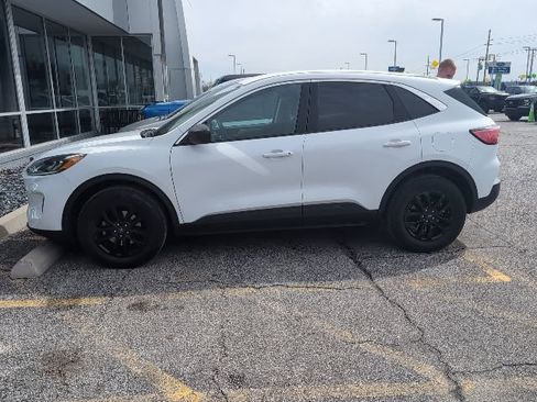 Certified 2022 Ford Escape SE w/ Convenience Package AWD/4WD image 1