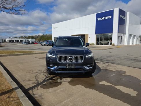 Used 2023 Volvo XC90 B6 Plus w/ Protection Package image 3