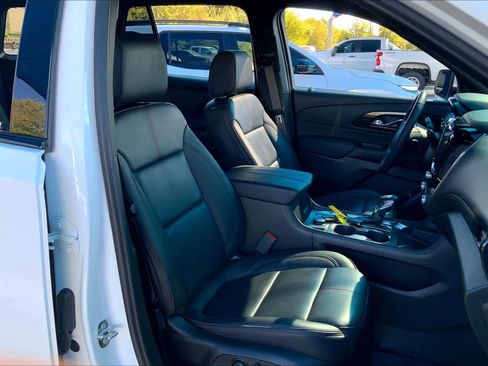 Certified 2023 Chevrolet Traverse RS image 7