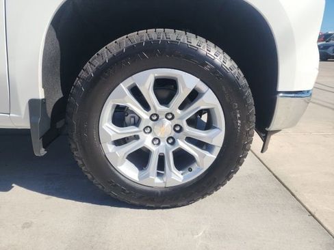 New 2026 Chevrolet Silverado 1500 LTZ w/ Z71 Off-Road Package AWD/4WD image 17