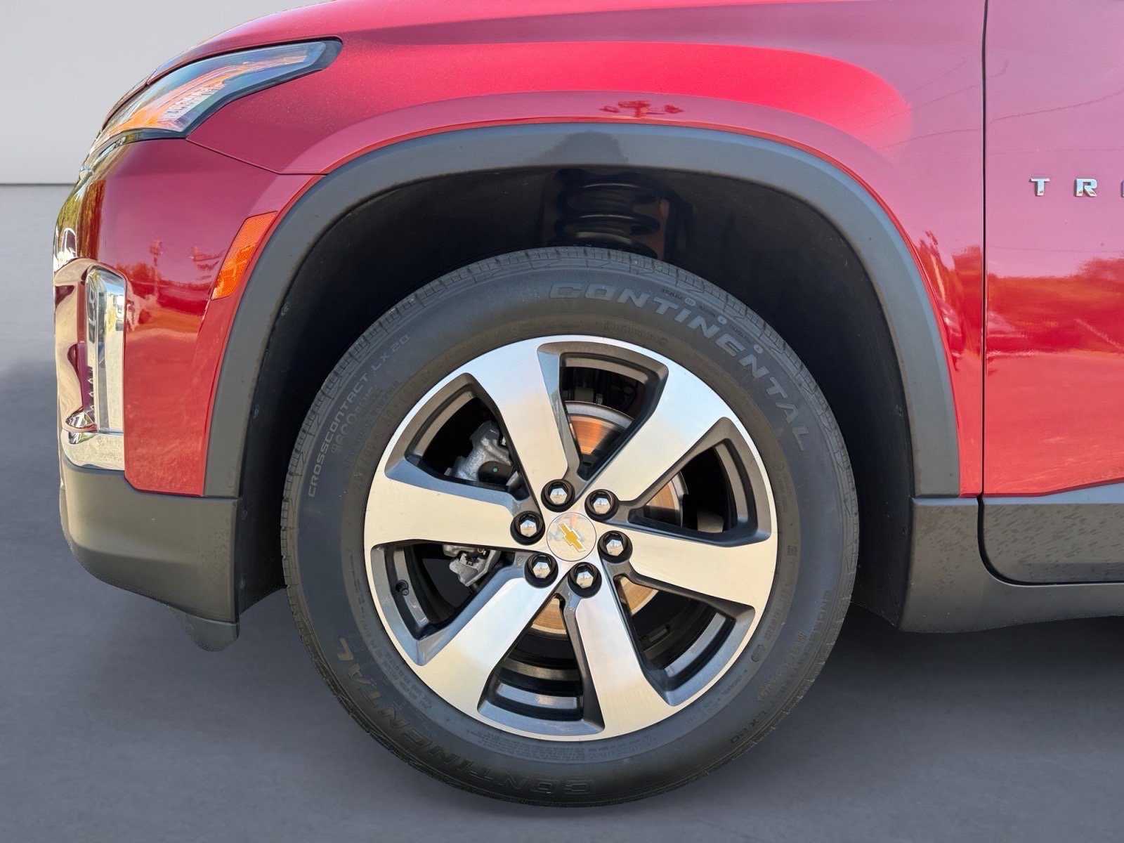 Used 2023 Chevrolet Traverse LT w/ LT Premium Package AWD/4WD image 9