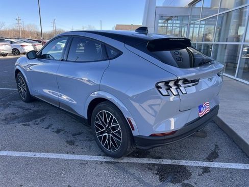 Used 2025 Ford Mustang Mach-E Premium image 3