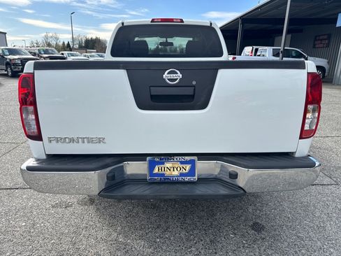 Used 2015 Nissan Frontier S image 4