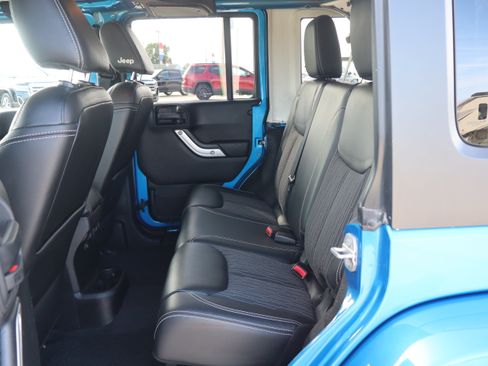 Used 2015 Jeep Wrangler Unlimited Sport AWD/4WD image 10